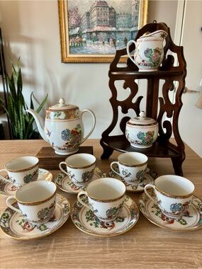 Vintage Famille Rose Fine Chinese Porcelain Tea Set - 15 Pieces